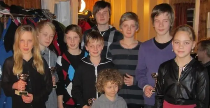 Framgångsrika ungdomar prisades på årsmötet