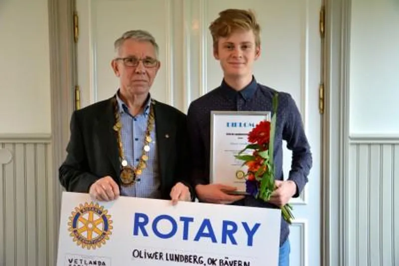 Oliwer belönades med Rotarys ungdomsstipendium